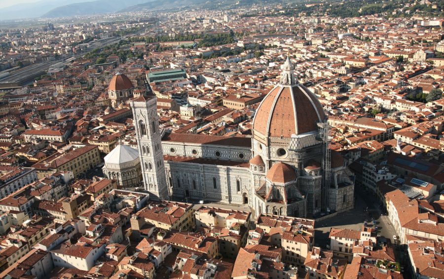 Una veduta dall'alto di Firenze e del Duomo.